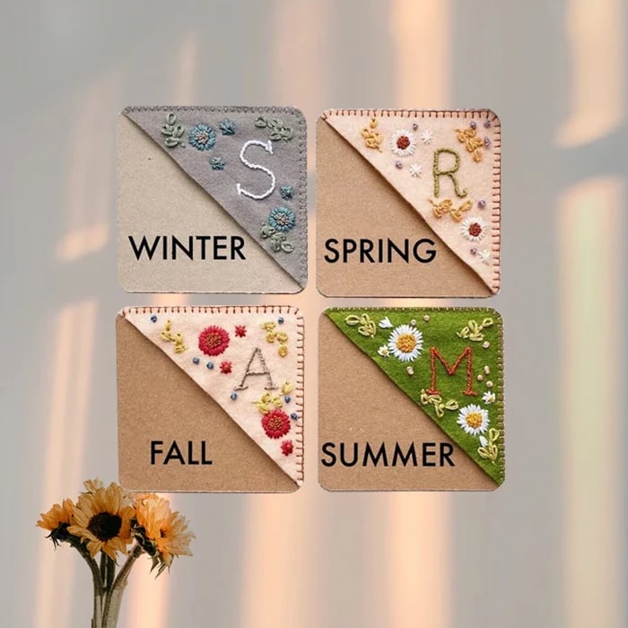 🎄Personalized hand embroidered corner bookmark